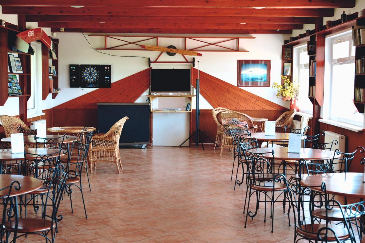 Bed and Breakfast Matko Airport Es Elmenykoezpont Exterior foto